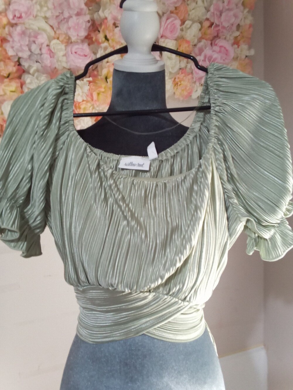 Buckle Sage Green Pleated Puff-Sleeve Crop Top